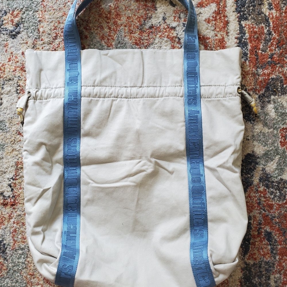 Tote - Picture 2 of 4